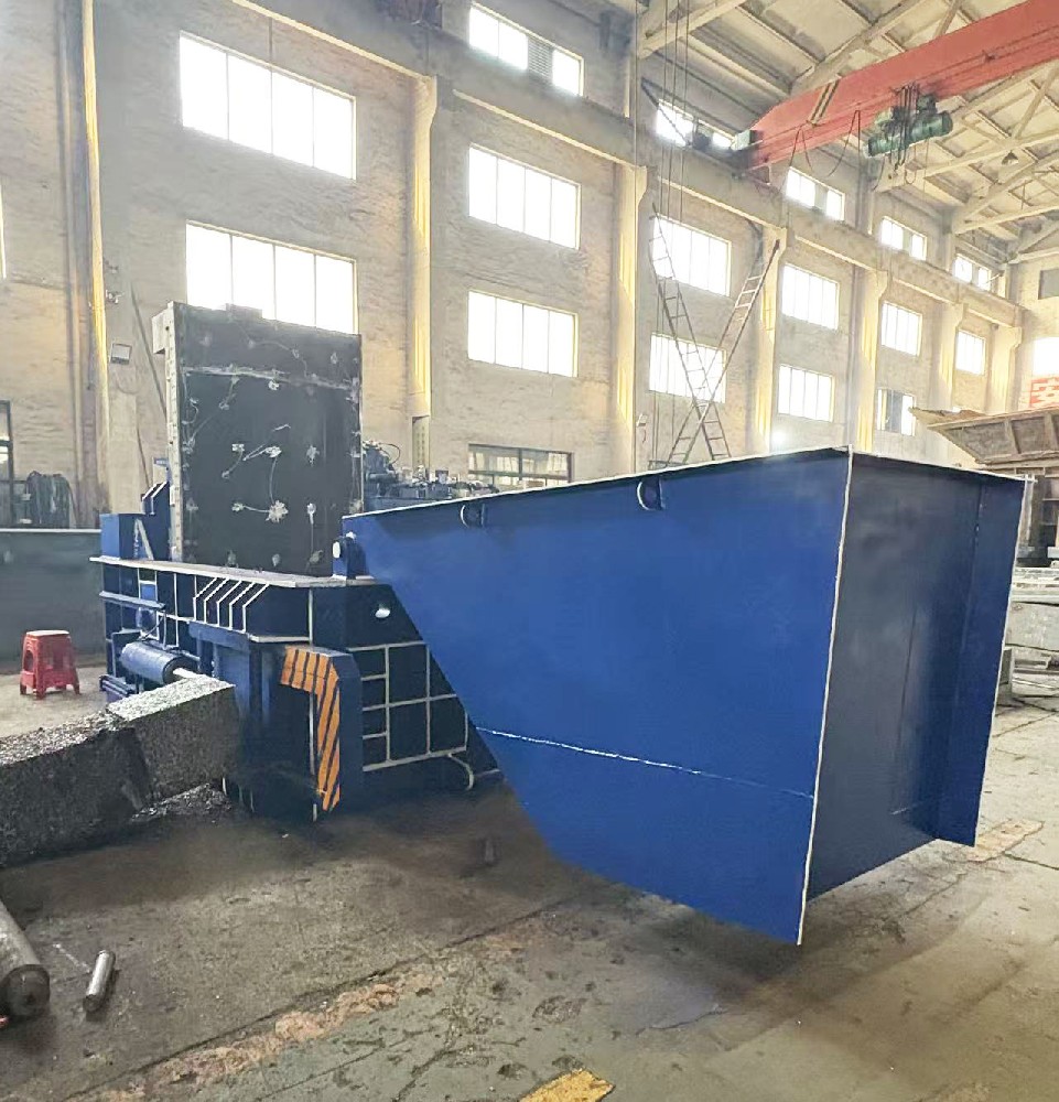 Y81T-300 Scrap Metal Baler exported to Europe